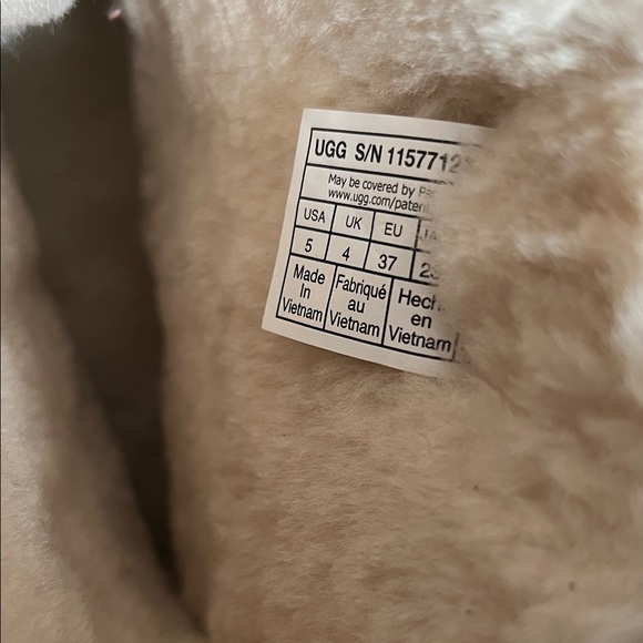 UGG Purple Boots with Star Design - Picture 10 of 14